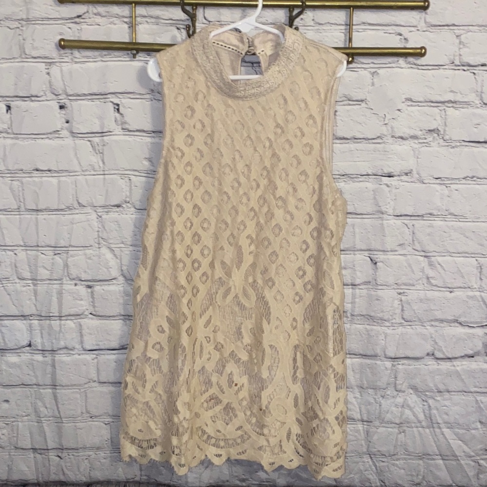 Sleeveless Lace Dress in Cream